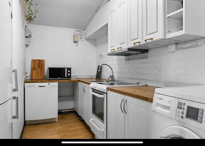 2 Bedrooms 1 Bathroom Kitchen Apartment