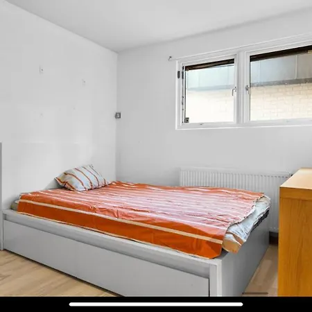 2 Bedrooms 1 Bathroom Kitchen Apartment Stockholm Exterior photo